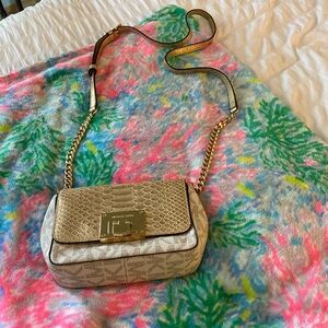 Love this Michael Kors small crossbody